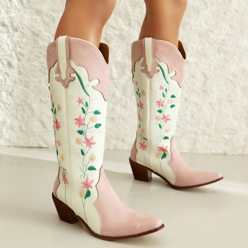 Bottes de cowboy à blocs de couleurs et fleurs de marguerite