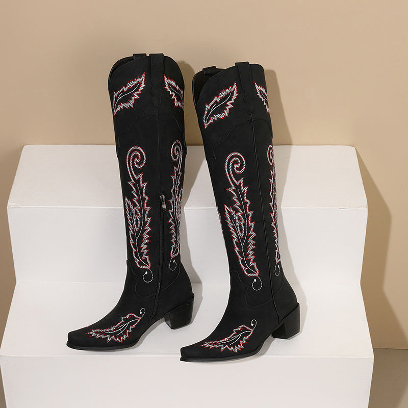 Daphne – Cowboystiefel aus Wildleder mit Stickerei