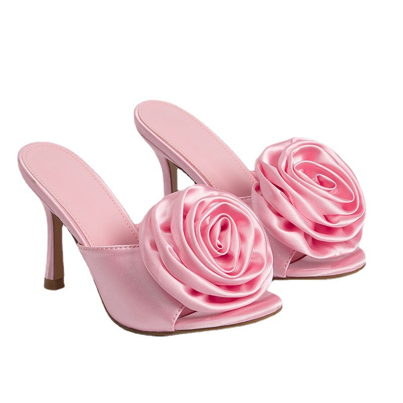 Sandales à fleurs en soie rose