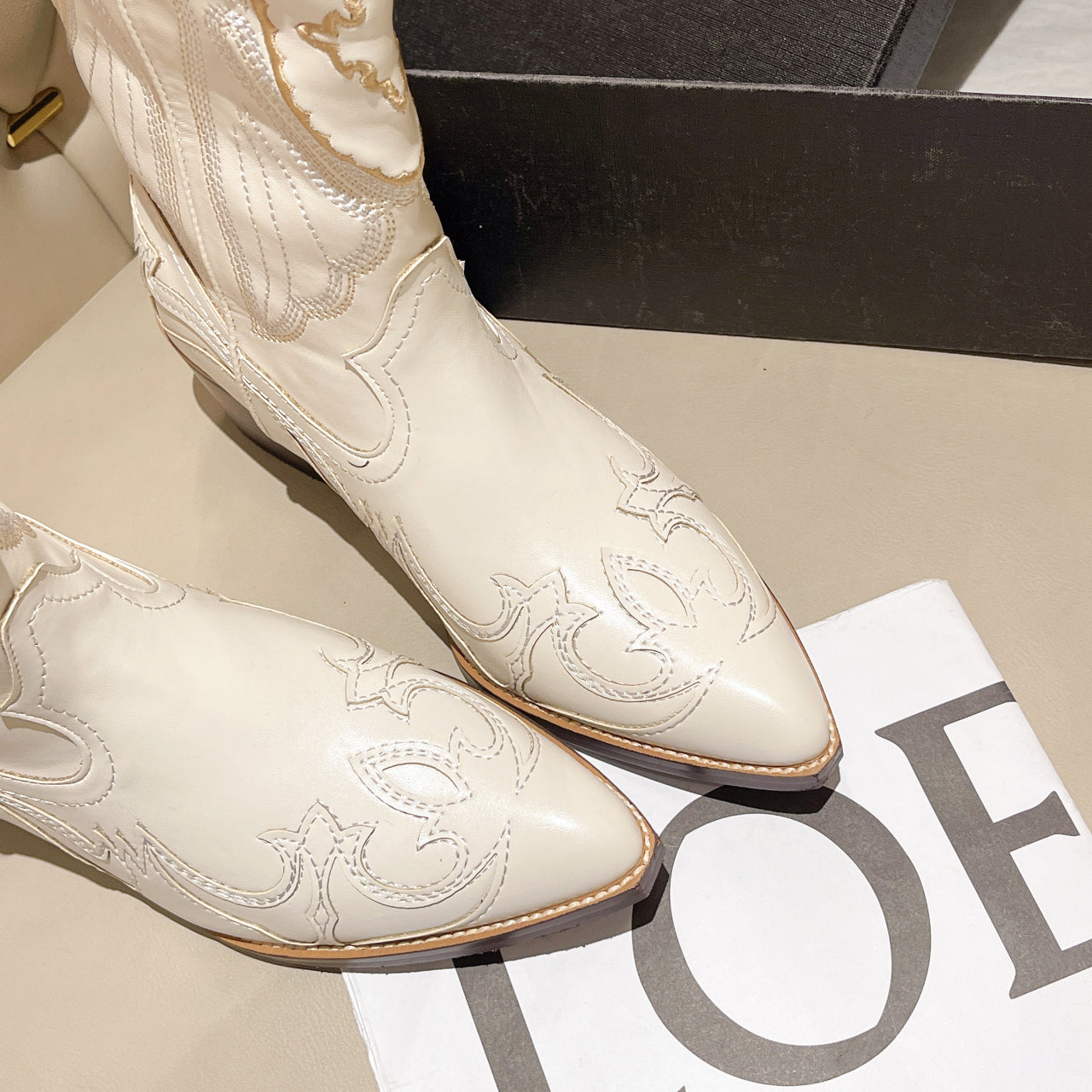Begonia Embroidered Western Cowboy Boots