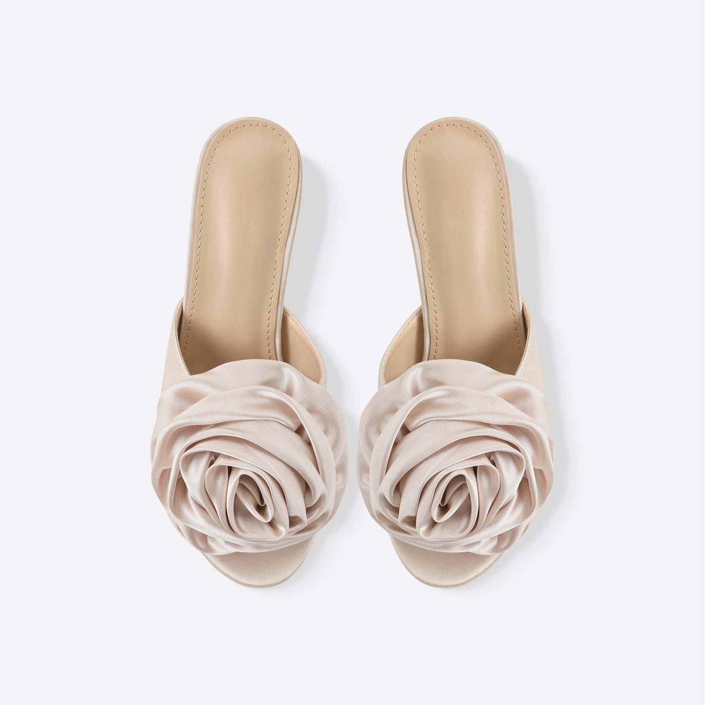 Sandales à fleurs en soie rose
