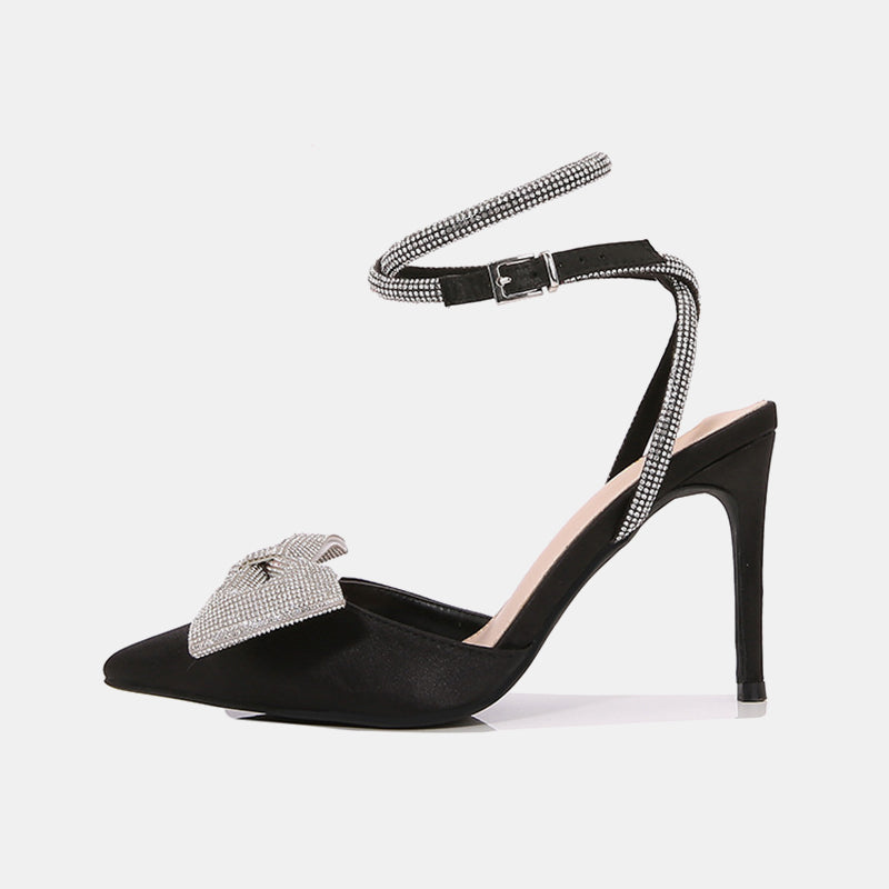 Sandales à talons et brides avec nœud en diamant Viola