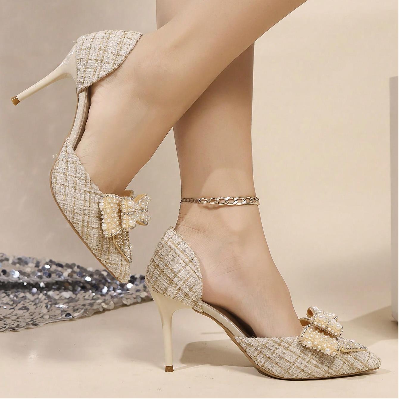 Lunaria Rhinestone Bow Pumps