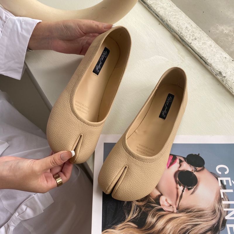 Lilac Flat Tabi Pumps