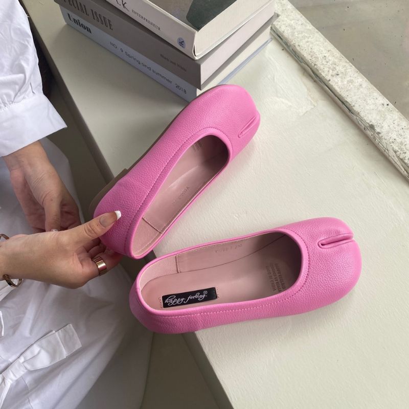 Lilac Flat Tabi Pumps