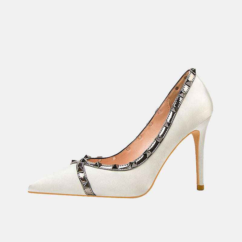 Begonia Rivets Pumps