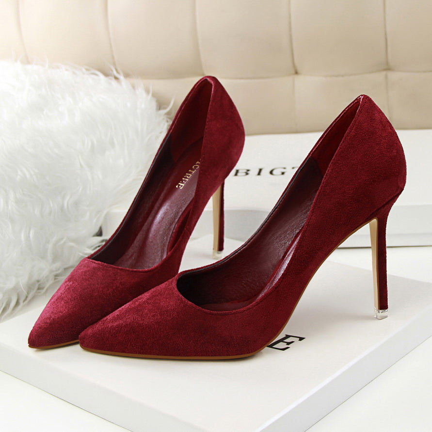 Escarpins à talons aiguilles en daim Pansy