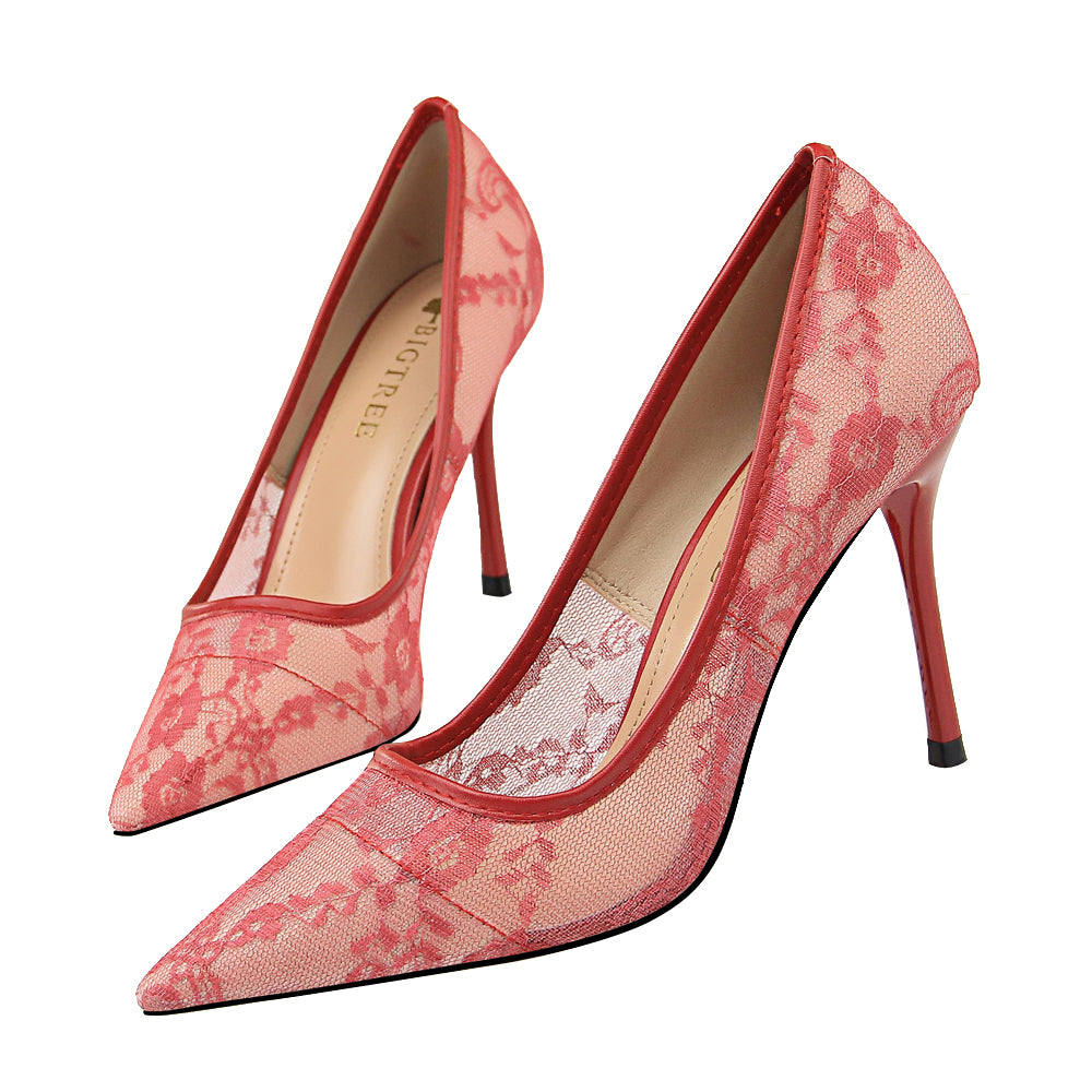 Viola Lace Pumps