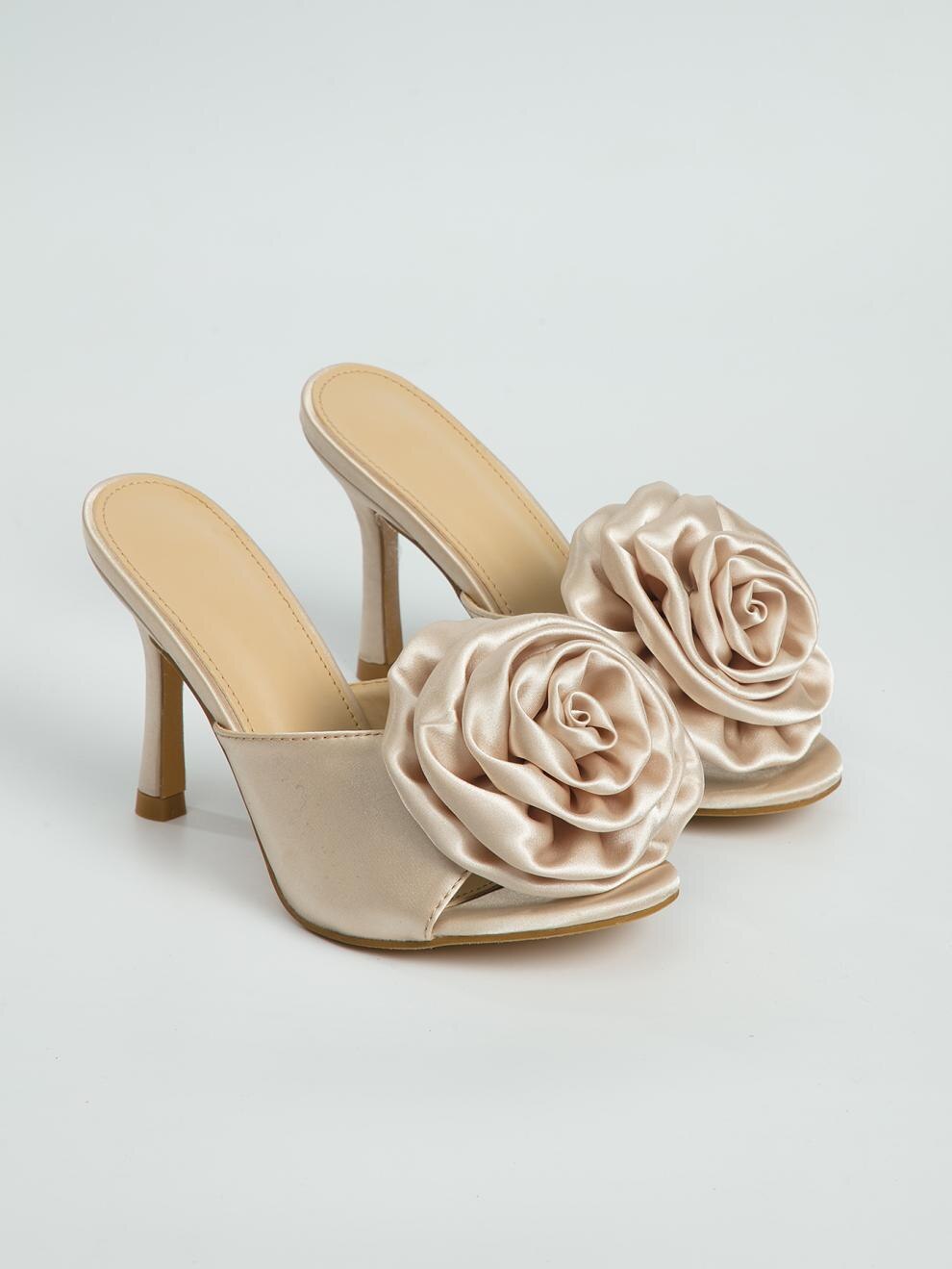 Sandales à fleurs en soie rose