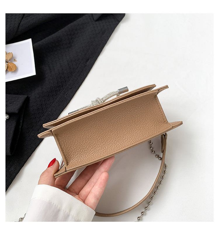 Mini sac à chaîne Aurora avec nœud en strass