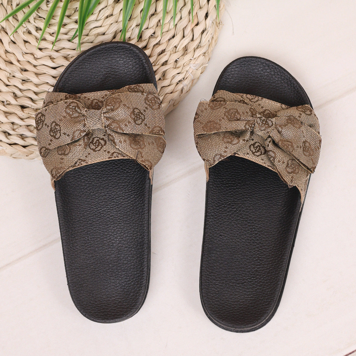 Matthiola Embroidered Slippers