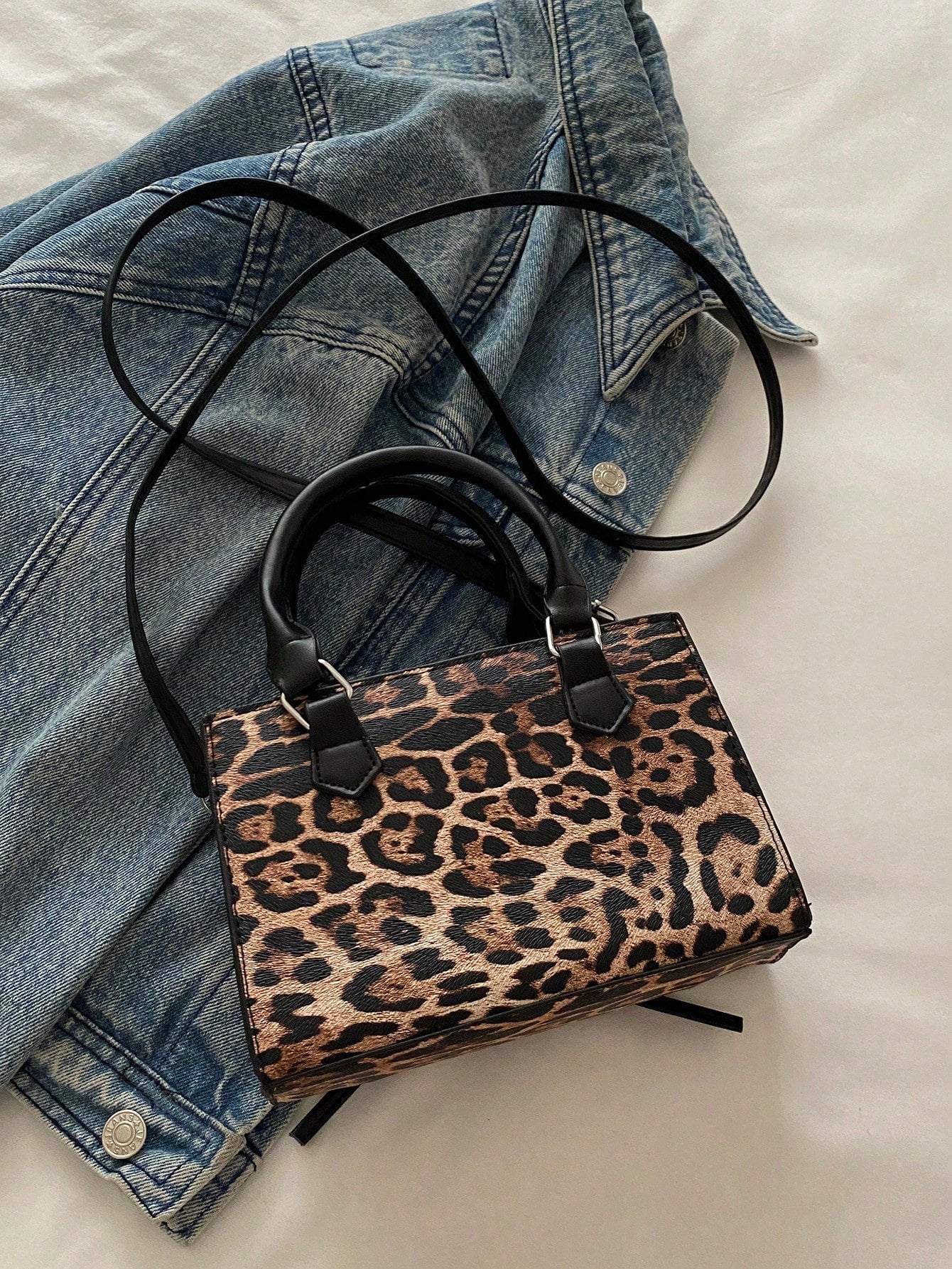 Penelope Vintage Minimalistische Umhängetasche mit Lychee-Hautstruktur