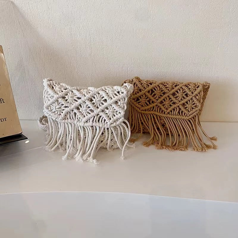 Lana Weave Fransentasche