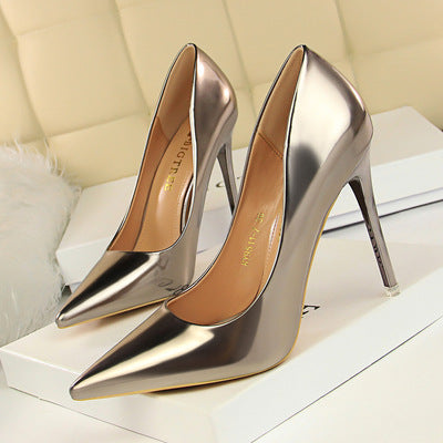 Escarpins en cuir verni Fressia