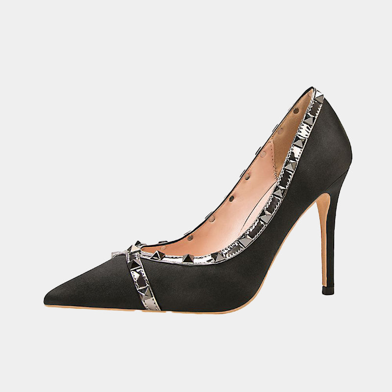 Begonia Rivets Pumps