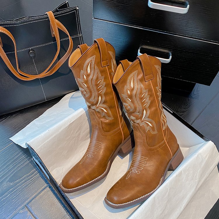 Gardenia Embroidery Cowboy Boots