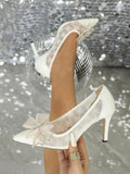 Lunaria Sweet Bow Lace Pumps