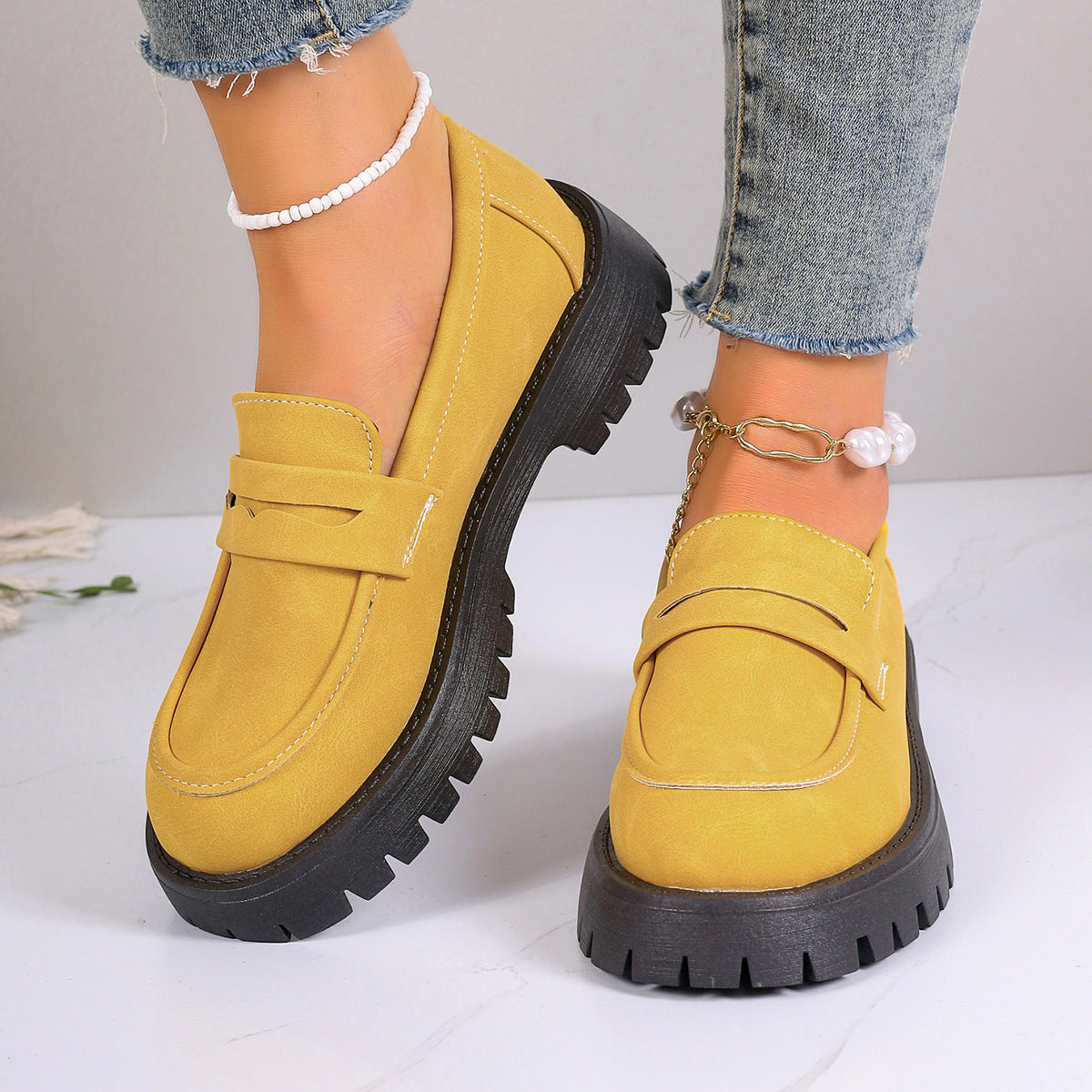 Gerbera Solid Color Loafers