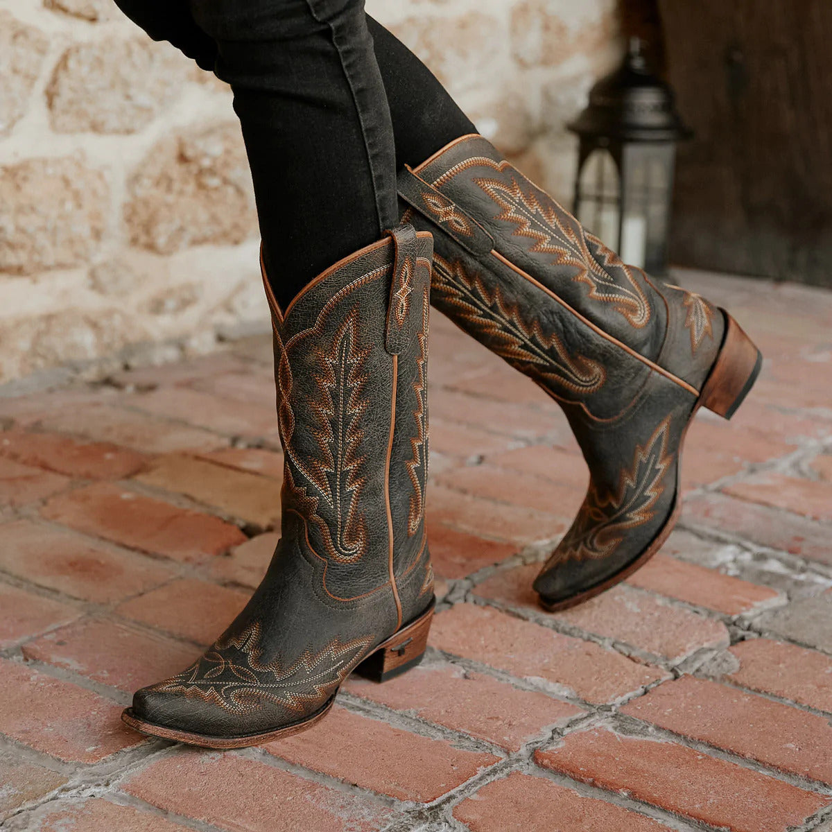 Calla Classic Western Cowboy Boots
