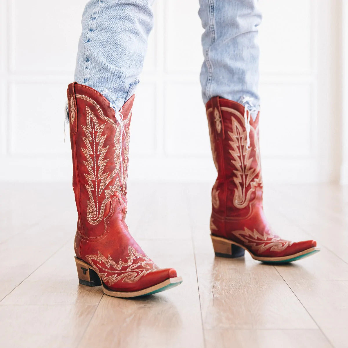 Calla Classic Western Cowboy Boots