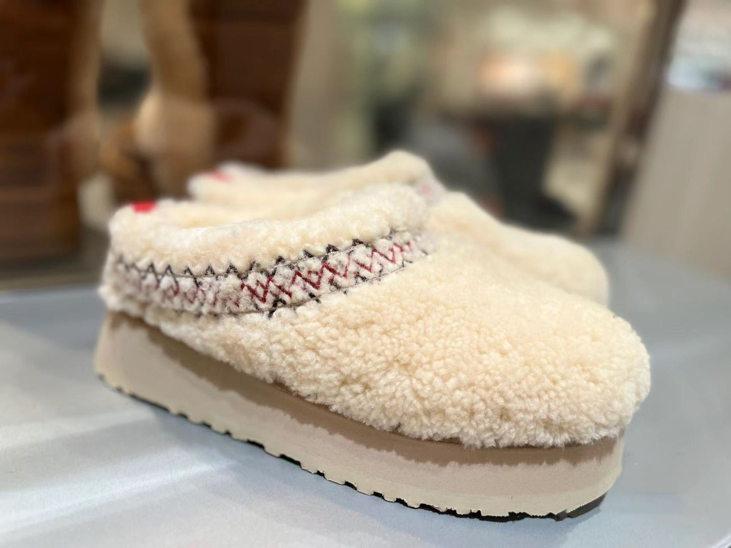 Daffodil Fur-lined Comfy Slippers
