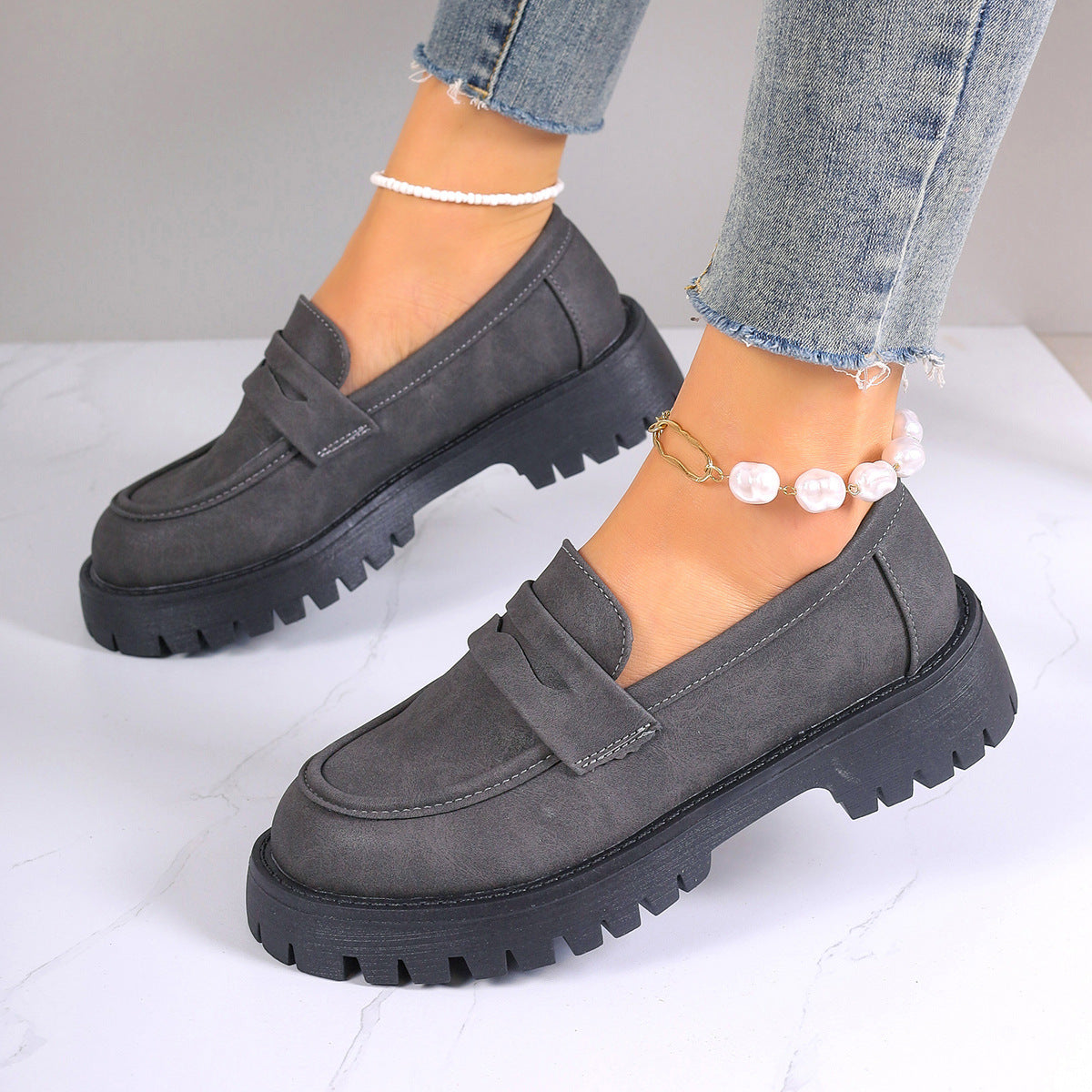 Gerbera Solid Color Loafers