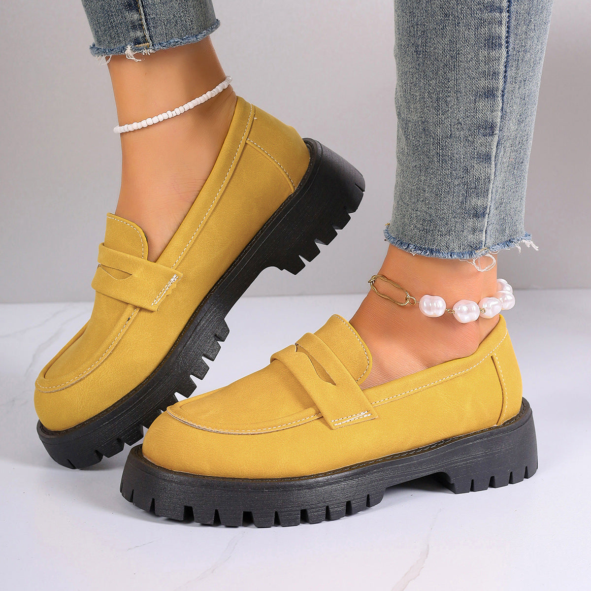 Gerbera Solid Color Loafers
