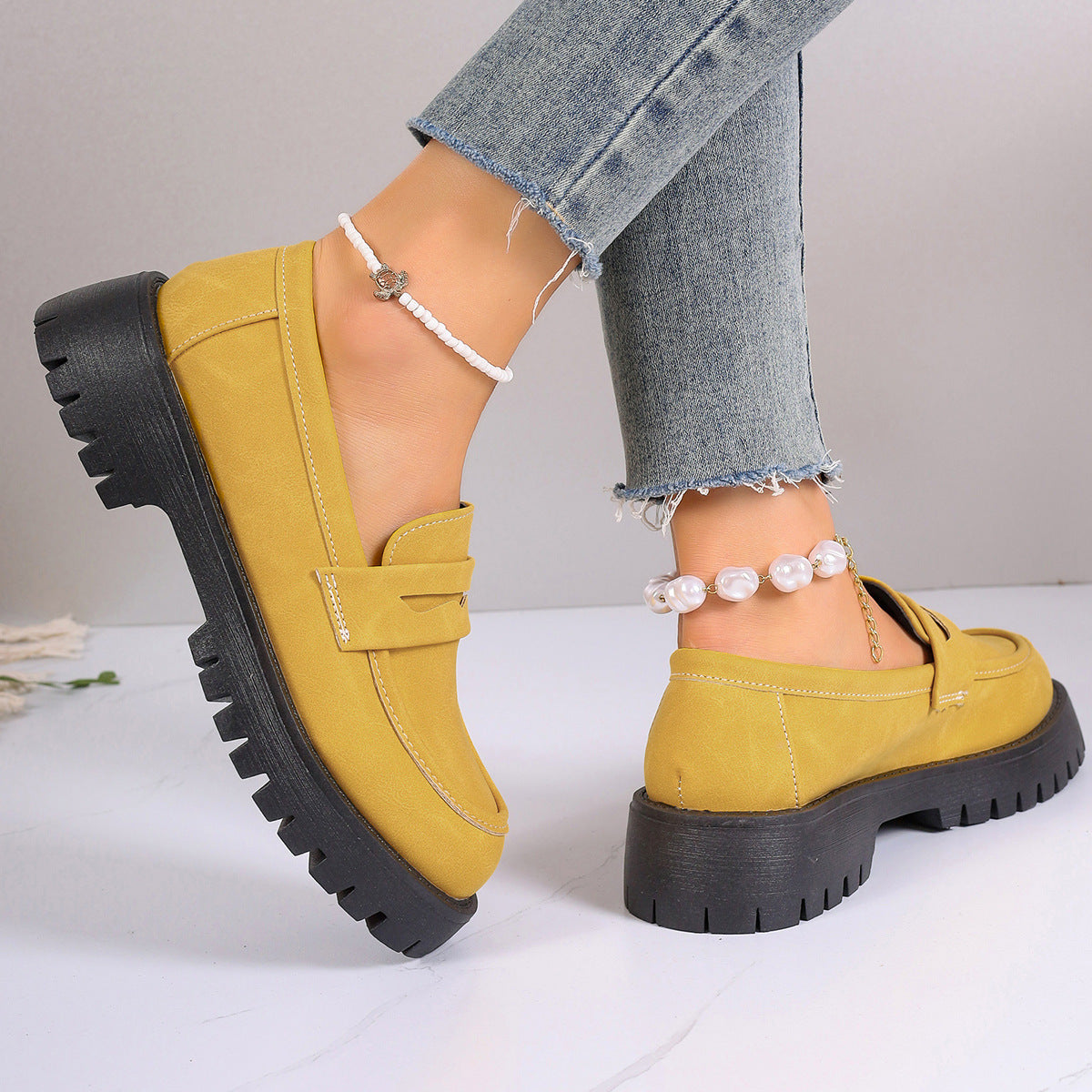 Gerbera Solid Color Loafers