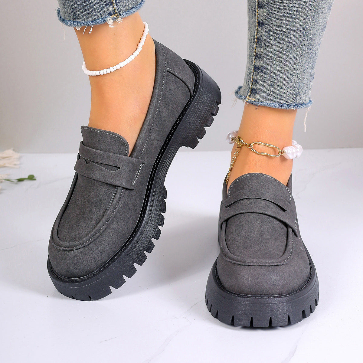 Gerbera Solid Color Loafers