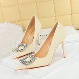 Nemesia Strass-Stiletto-Pumps