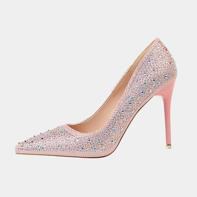 Glitzernde Scilla-Pumps